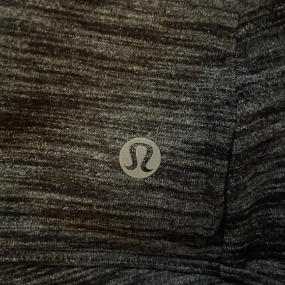 Lululemon Women’s Thermal Run Long Sleeve. Size 6 - Picture 3 of 8